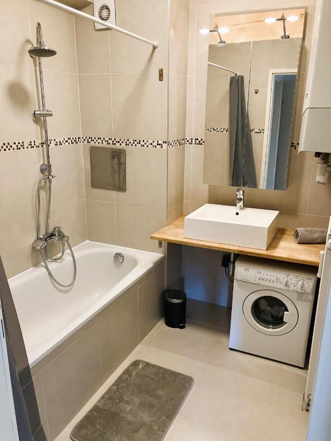 Aspern Nationalpark Apartment Wenen Buitenkant foto